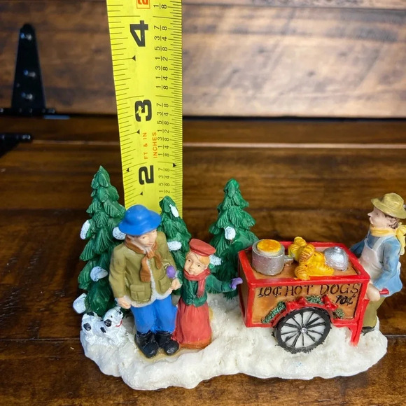 RITE AID CHRISTMAS VILLAGE FIGURE HOTDOG STAND 2.5”, no box. - Picture 7 of 7